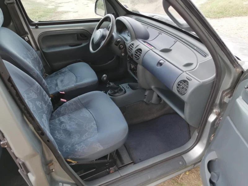 Renault Kangoo 1.9, снимка 7 - Автомобили и джипове - 47563897