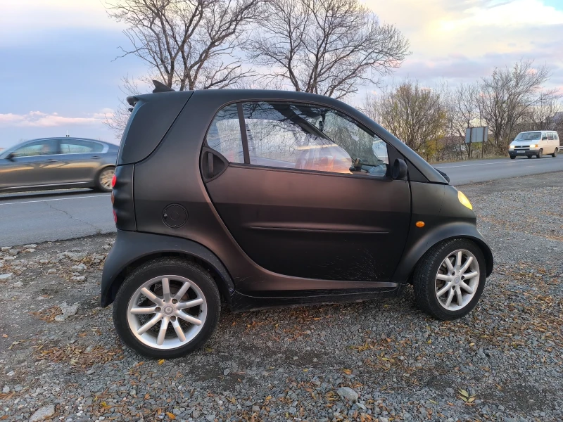 Smart Fortwo, снимка 3 - Автомобили и джипове - 48098361