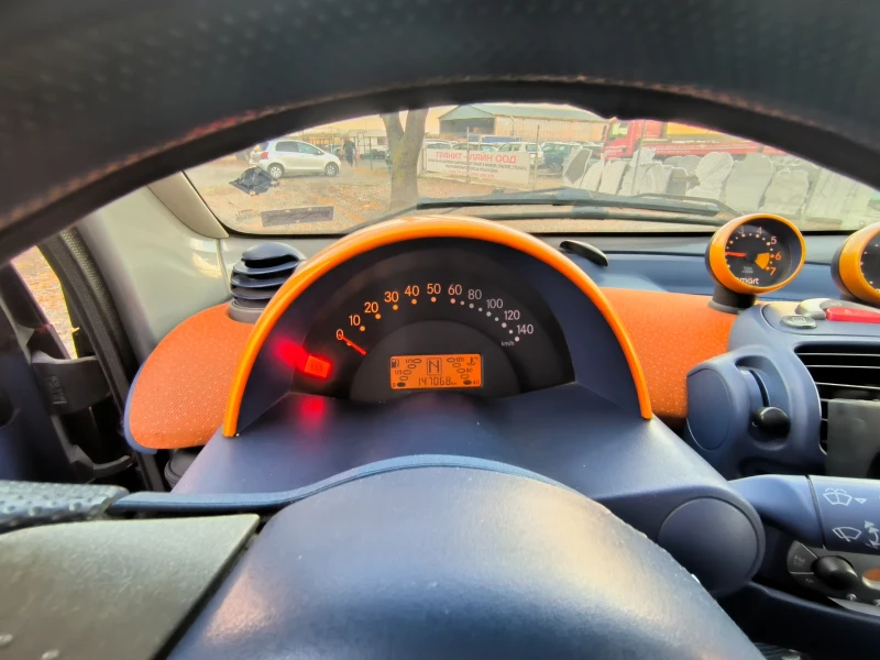 Smart Fortwo, снимка 7 - Автомобили и джипове - 48098361