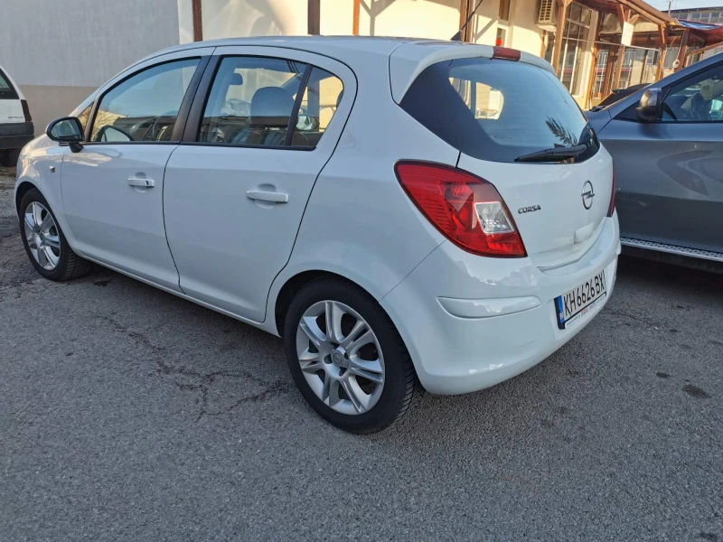 Opel Corsa, снимка 6 - Автомобили и джипове - 48576043