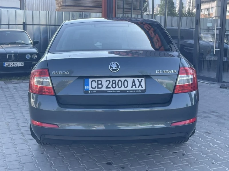 Skoda Octavia, снимка 5 - Автомобили и джипове - 48754313