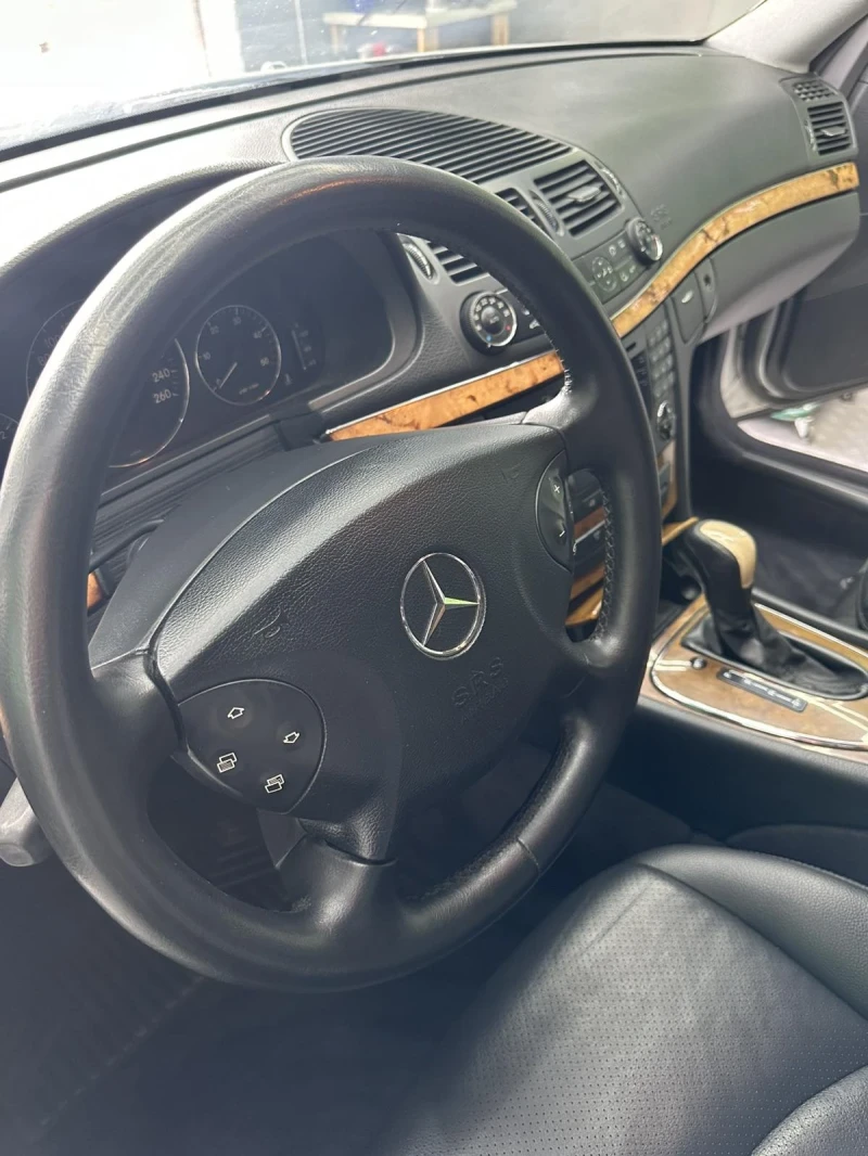 Mercedes-Benz E 270 W211, снимка 12 - Автомобили и джипове - 49531642