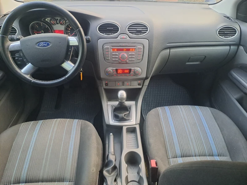 Ford Focus 1.6 TDCI, снимка 8 - Автомобили и джипове - 52100517