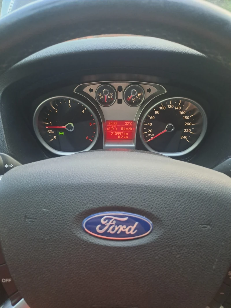 Ford Focus 1.6 TDCI, снимка 9 - Автомобили и джипове - 52100517