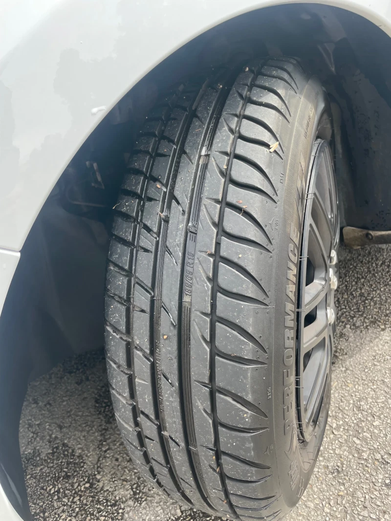 Renault Clio 1.5 DCI 75 к.с., снимка 16 - Автомобили и джипове - 52229913