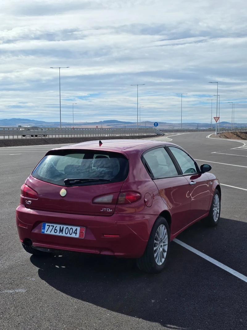 Alfa Romeo 147 1.9 JTDm Black Line, снимка 3 - Автомобили и джипове - 52397314