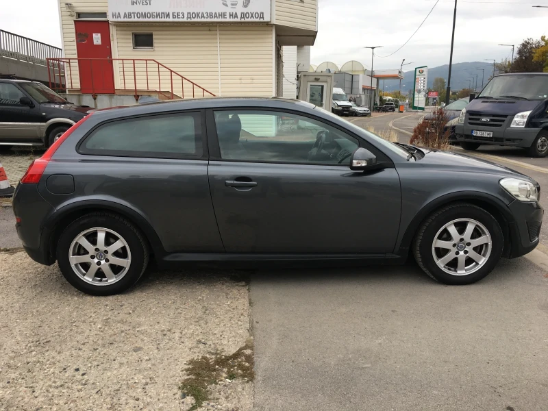 Volvo C30 1.6d 116k.c. Facelift , снимка 8 - Автомобили и джипове - 52031276