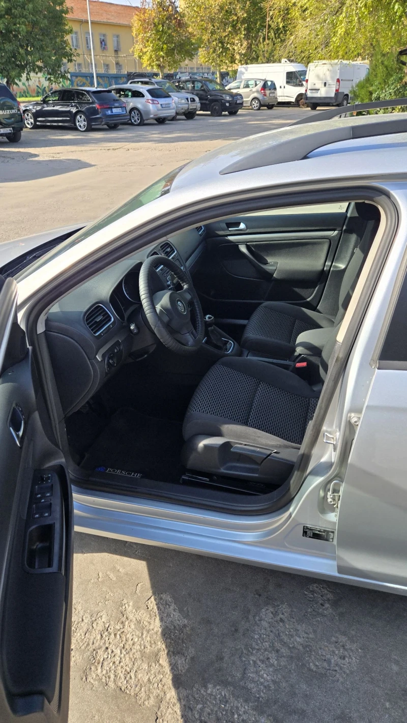 VW Golf 6, 1.6 Tdi BlueMotion, снимка 9 - Автомобили и джипове - 52146511