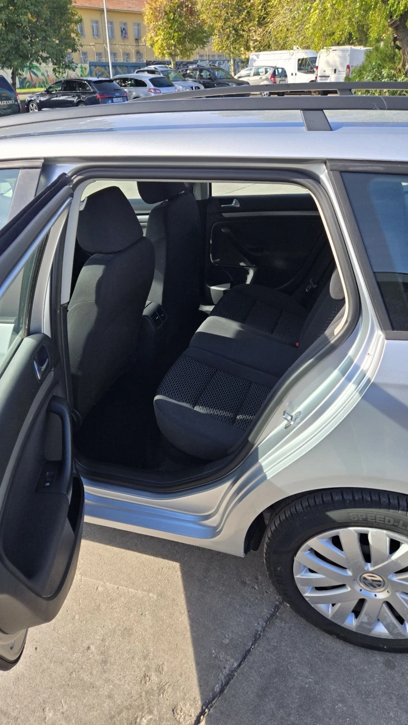 VW Golf 6, 1.6 Tdi BlueMotion, снимка 10 - Автомобили и джипове - 52146511