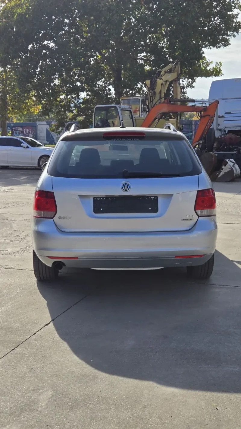 VW Golf 6, 1.6 Tdi BlueMotion, снимка 8 - Автомобили и джипове - 52146511