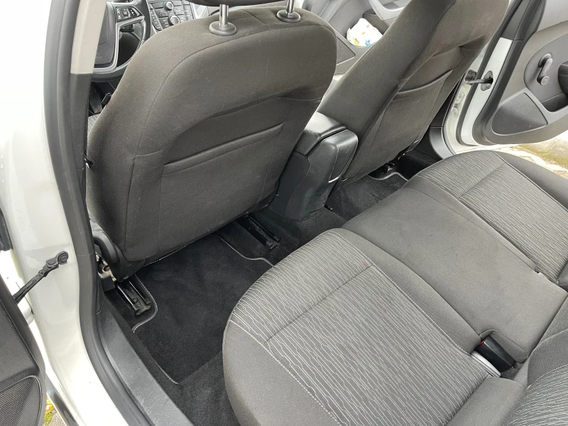 Opel Astra 1.7/CDTI Facelift Чисто нови гуми , снимка 13 - Автомобили и джипове - 52638804