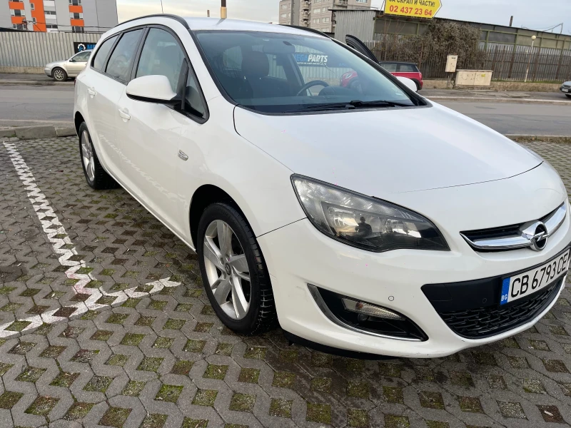 Opel Astra 1.7/CDTI Facelift Чисто нови гуми , снимка 2 - Автомобили и джипове - 52638804