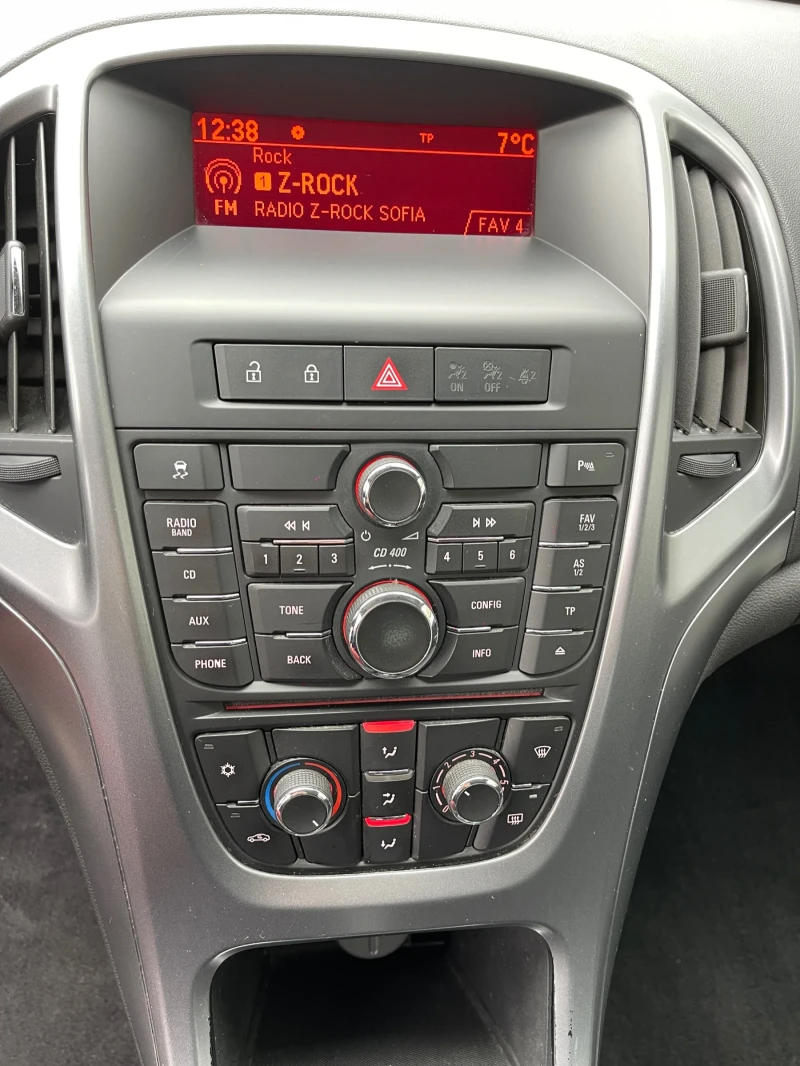 Opel Astra 1.7/CDTI Facelift Чисто нови гуми , снимка 10 - Автомобили и джипове - 52638804