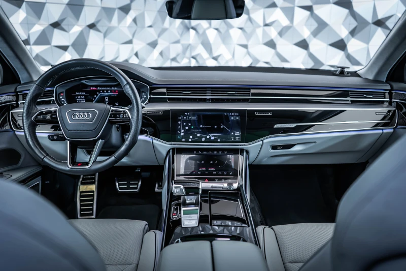 Audi A8 L Sport 60 V8 TFSI DesignSelection* Matrix* Pano* , снимка 11 - Автомобили и джипове - 52935686