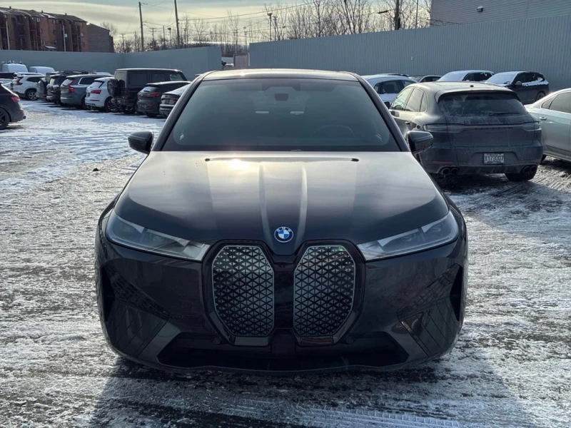 BMW iX 2023 xDrive40 * CARFAX * БЕЗ ПЪРВОНАЧАЛНА ВНОСКА, снимка 2 - Автомобили и джипове - 53014173