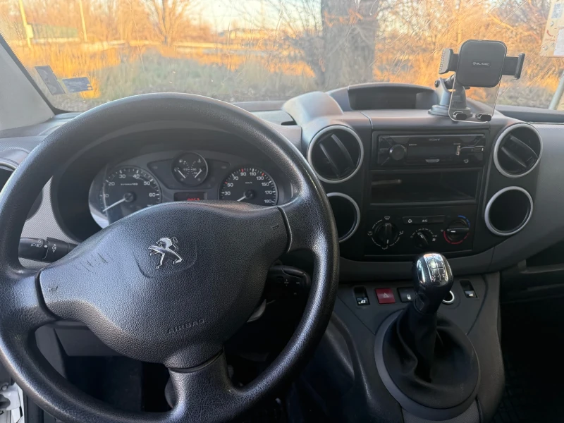Peugeot Partner, снимка 8 - Автомобили и джипове - 53118954