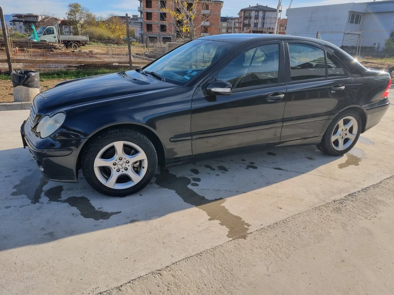 Mercedes-Benz C 180 Бензин-Газ, снимка 3 - Автомобили и джипове - 53131997
