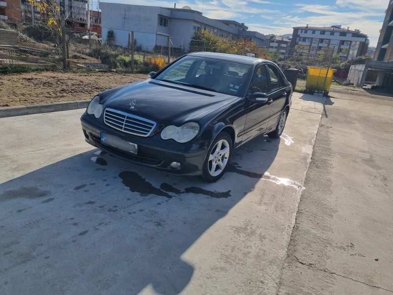 Mercedes-Benz C 180 Бензин-Газ, снимка 2 - Автомобили и джипове - 53131997