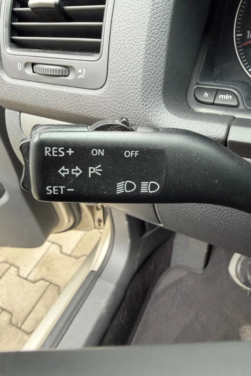 VW Golf 1.4 FSI , снимка 12 - Автомобили и джипове - 53415139