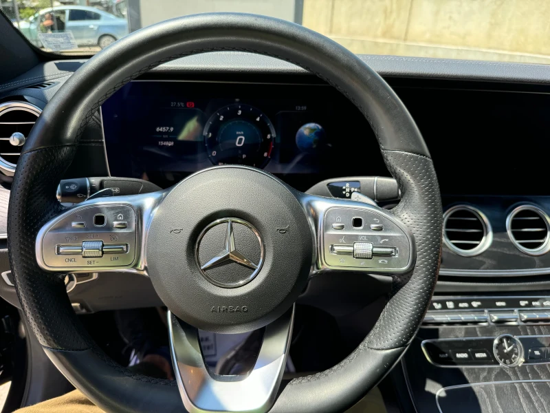 Mercedes-Benz E 220 AMG, снимка 9 - Автомобили и джипове - 53498320