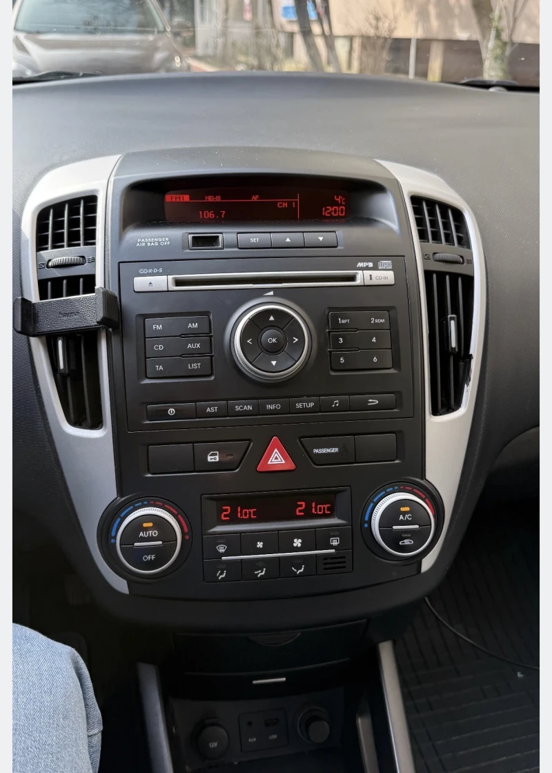 Kia Ceed, снимка 6 - Автомобили и джипове - 53595898