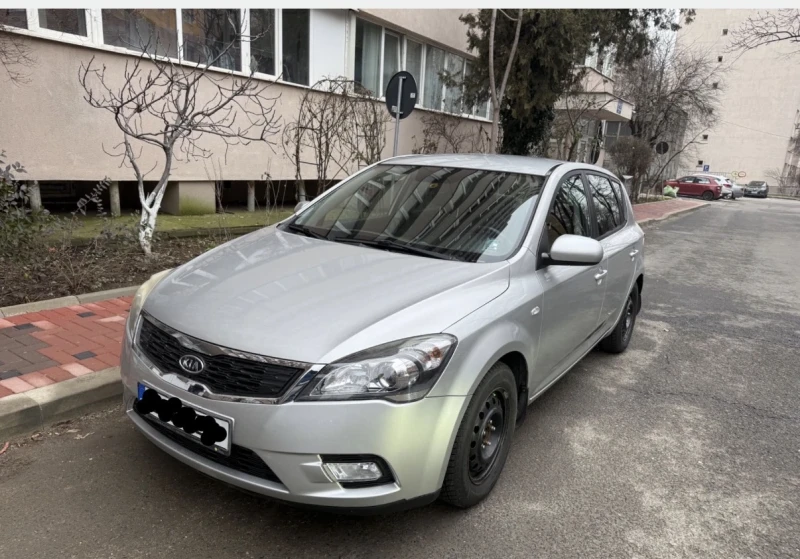 Kia Ceed, снимка 2 - Автомобили и джипове - 53595898