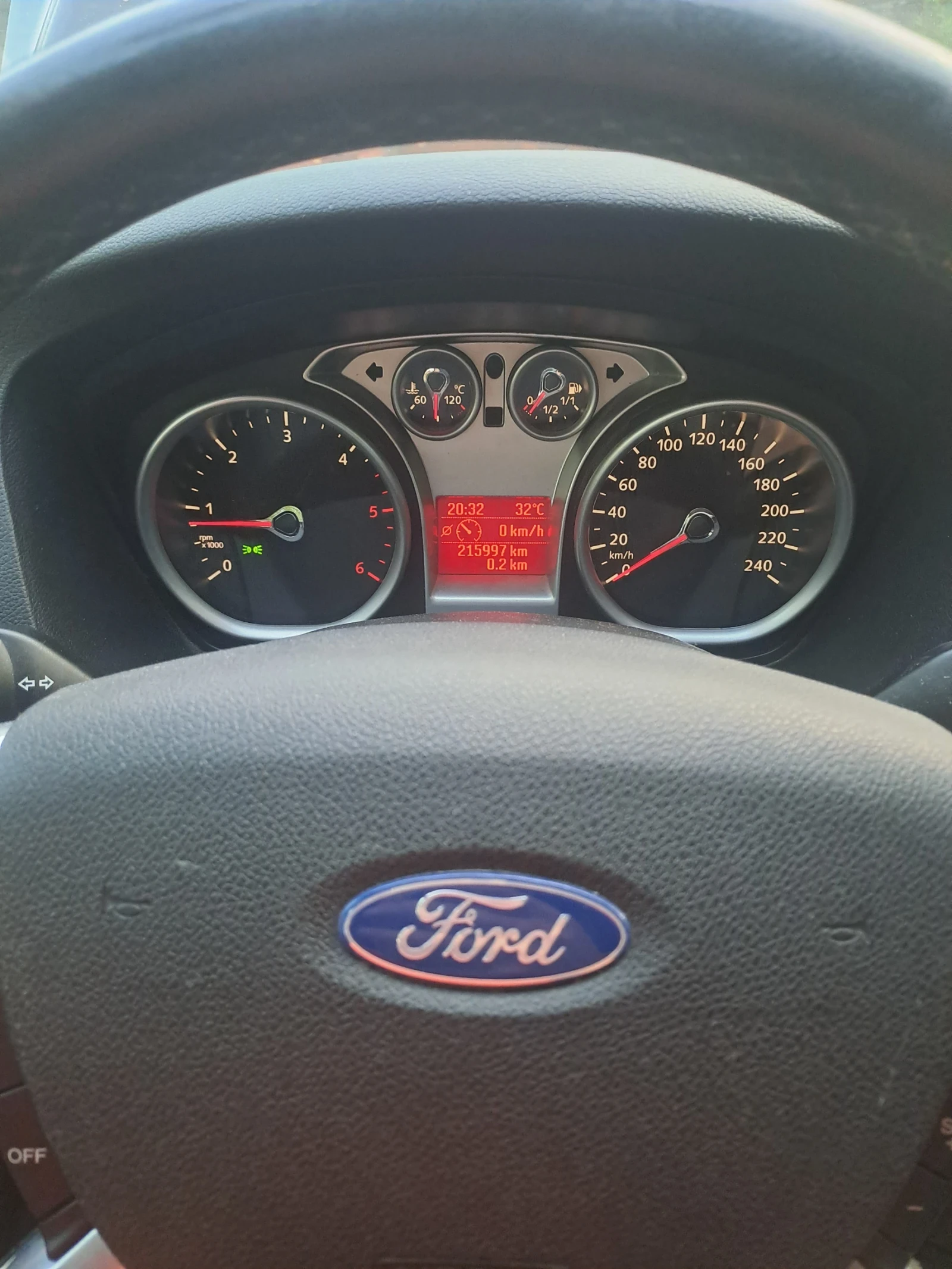 Ford Focus 1.6 TDCI - изображение 9