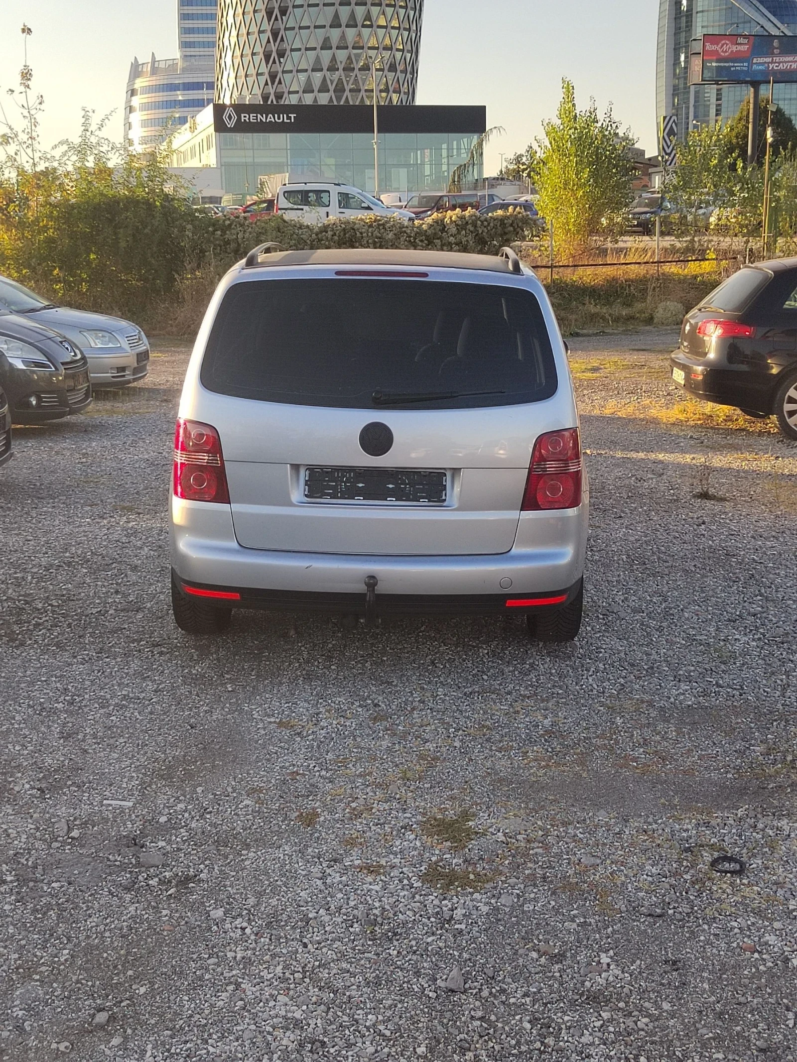 VW Touran 1.6 BENZIN 102к.с. - изображение 2
