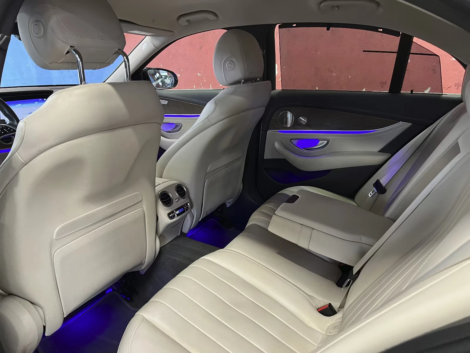 Mercedes-Benz E 220 d/EXCLUSIVE/194HP/BURM/360/ACC/LED/885g, снимка 14 - Автомобили и джипове - 53735413