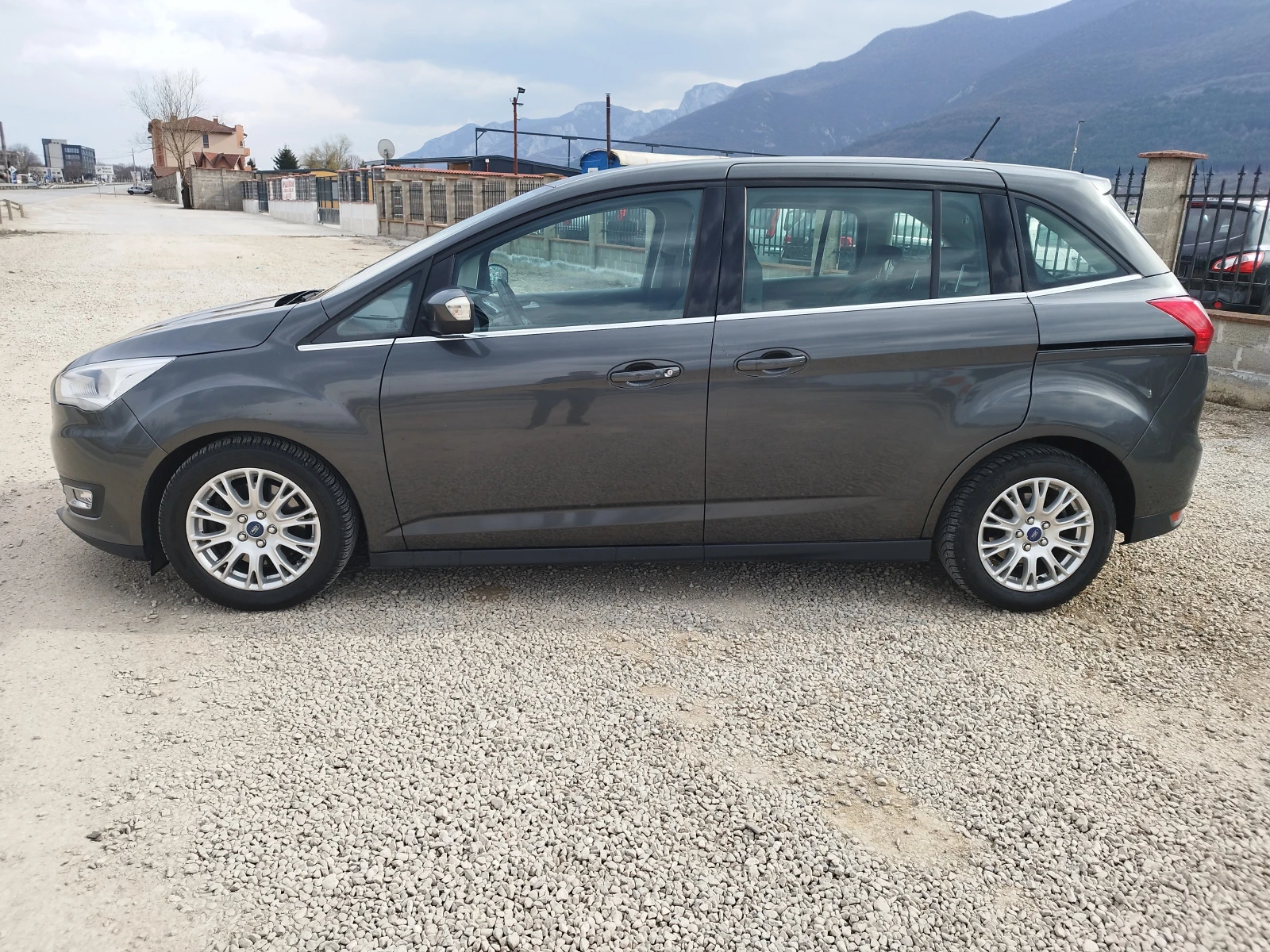 Ford C-max Grand C Max 1.5 Tdci, снимка 2 - Автомобили и джипове - 53926437