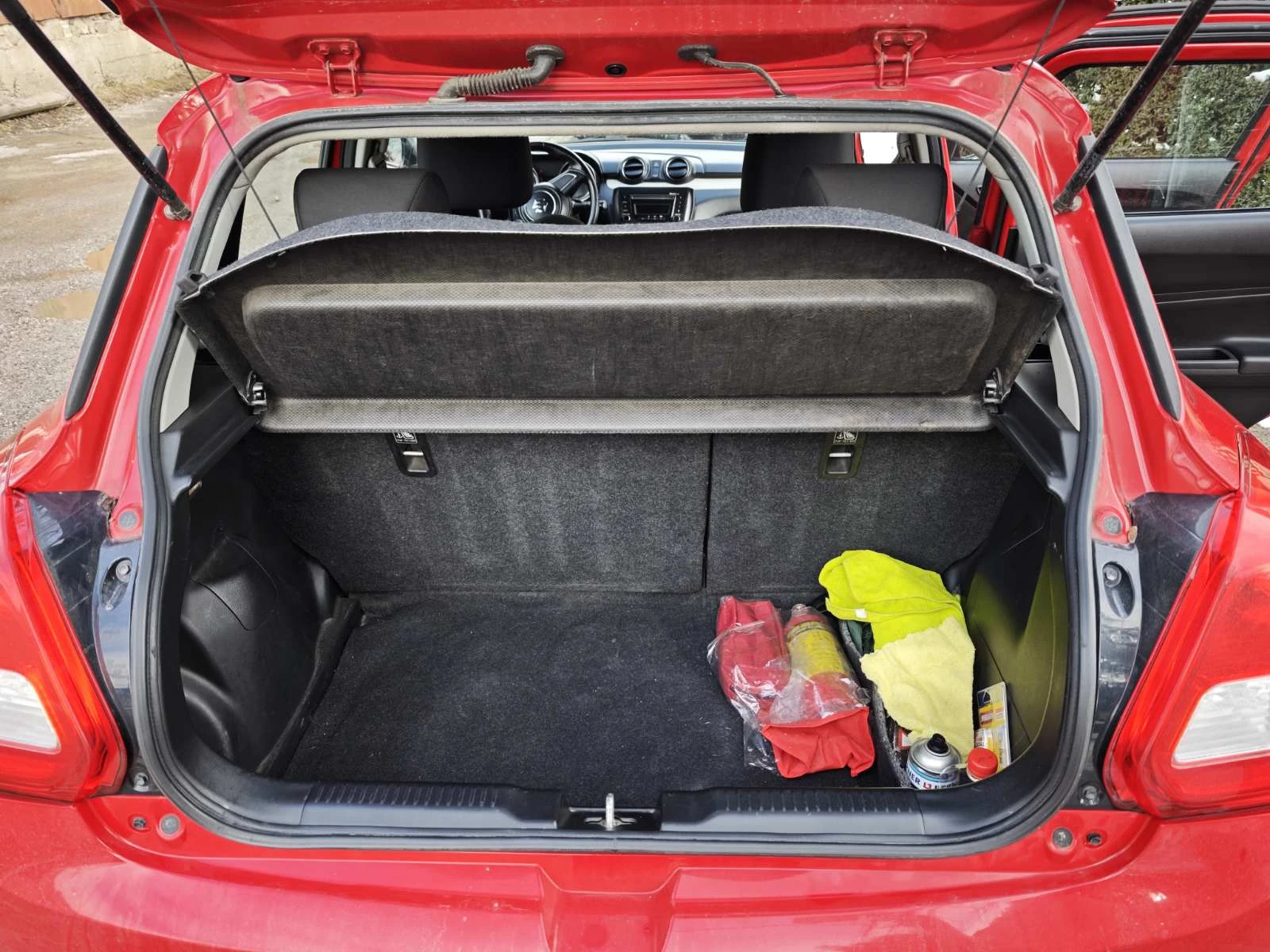 Suzuki Swift, снимка 8 - Автомобили и джипове - 54335673