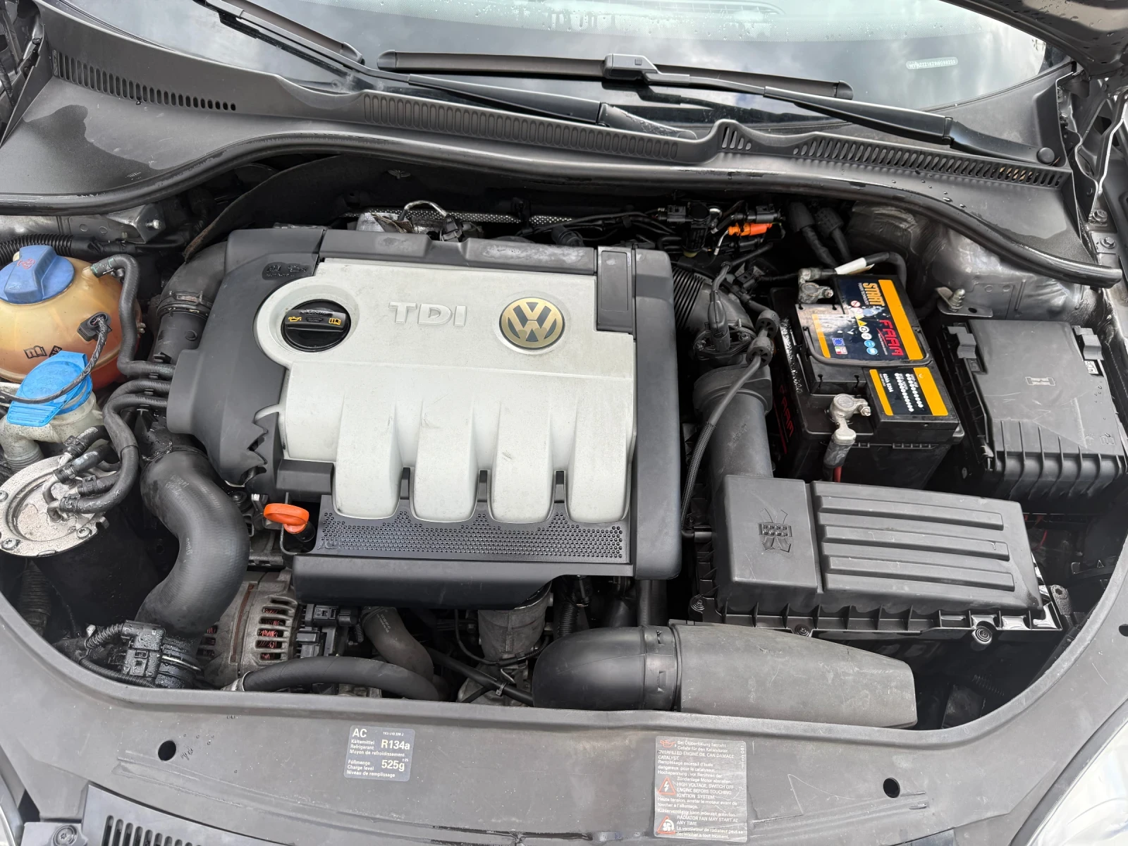 VW Golf 1.9TDI* 6 скорости* , снимка 11 - Автомобили и джипове - 54413885