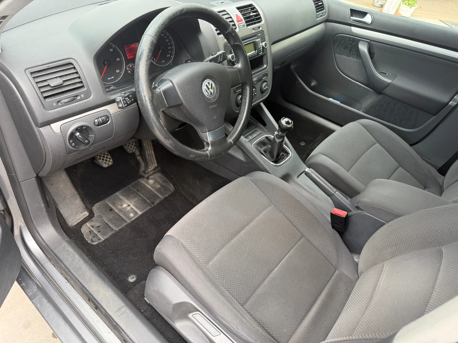 VW Golf 1.9TDI* 6 скорости* , снимка 5 - Автомобили и джипове - 54413885