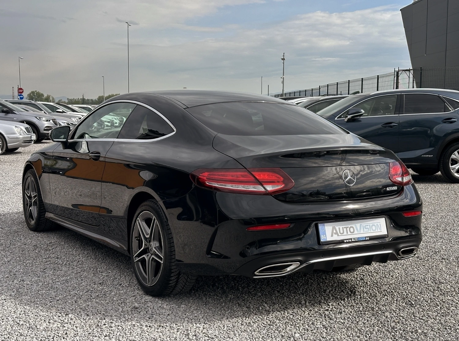 Mercedes-Benz C 180 Face AMG Line 9G КОЖА ПОДГРЕВ КАМЕРА АСИСТЕНТИ, снимка 4 - Автомобили и джипове - 54456328