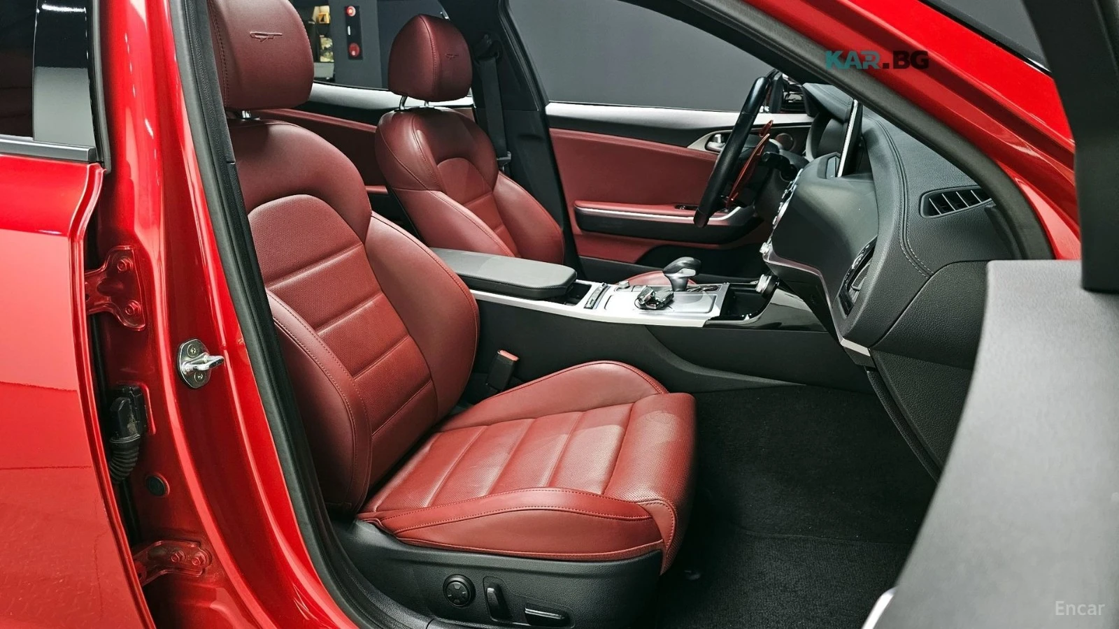 Kia Stinger * 3.3T* GT* AWD* ПОДГРЕВ* ОБДУХВАНЕ* ПАНОРАМА* 360, снимка 10 - Автомобили и джипове - 55261715
