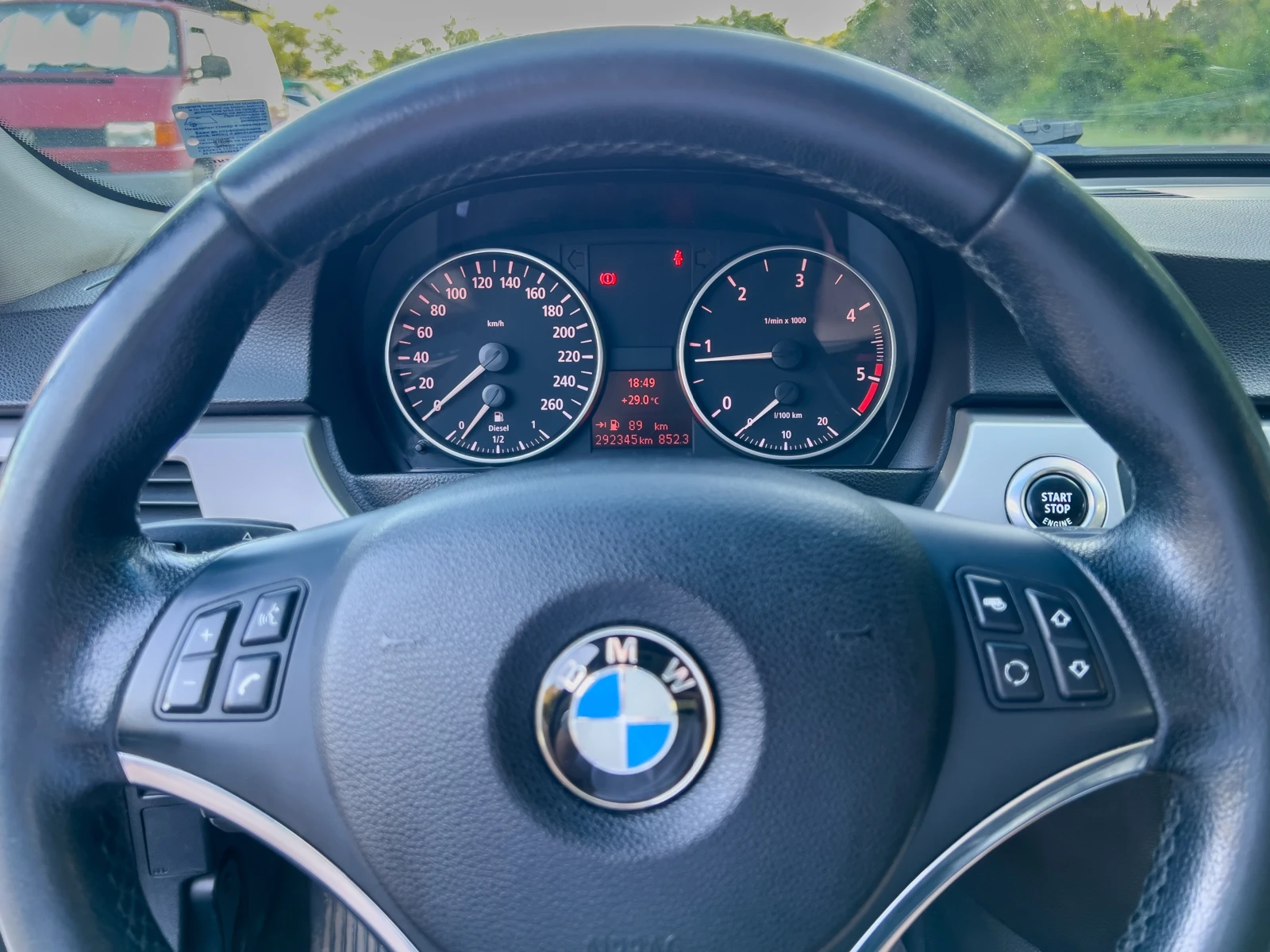 BMW 320 D, снимка 13 - Автомобили и джипове - 55427693