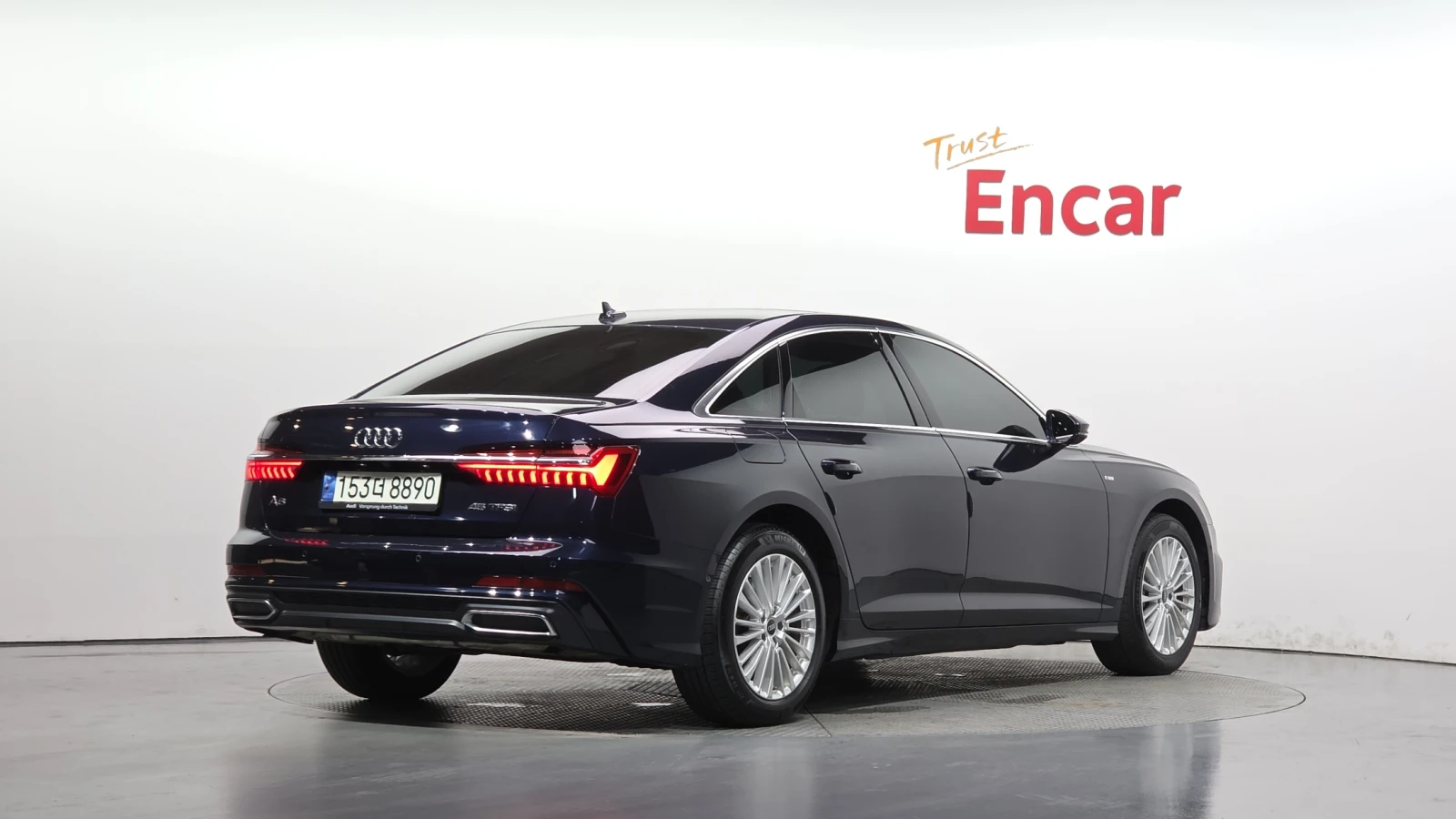 Audi A6 45 TFSI* ЕЛ. БАГАЖНИК* HUD* 360* ЛЮК* КРАЙНА ЦЕНА, снимка 2 - Автомобили и джипове - 55435620
