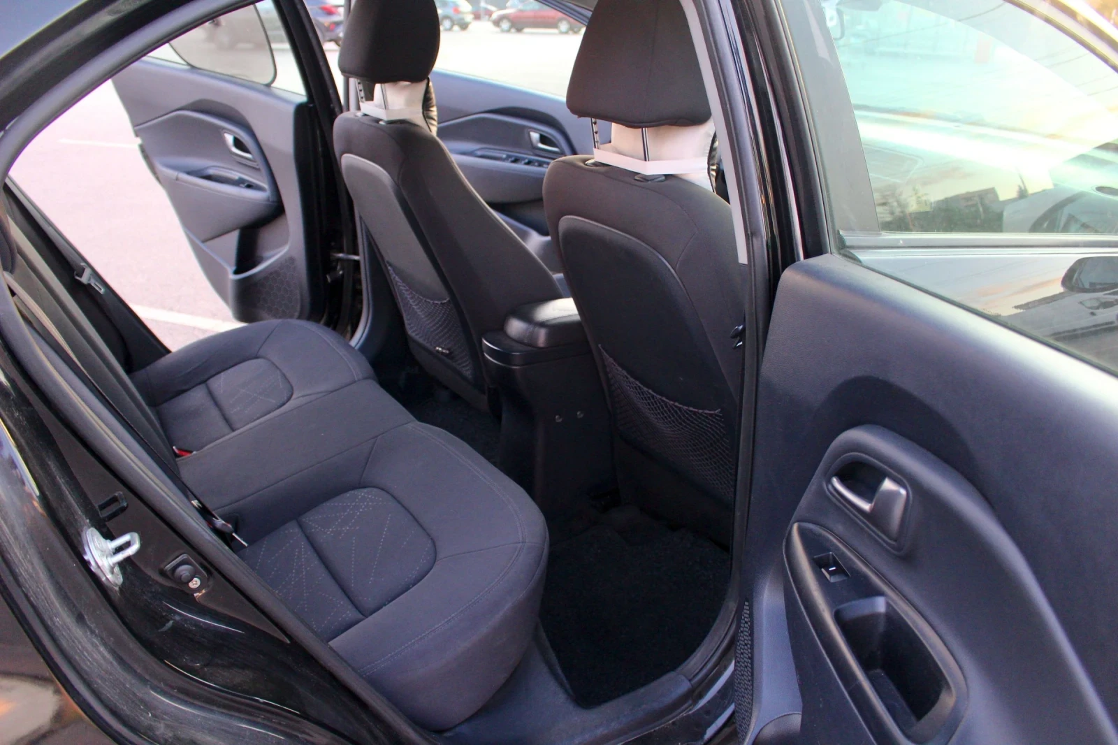 Kia Rio 1.4 CVVT 109коня, снимка 14 - Автомобили и джипове - 55437585