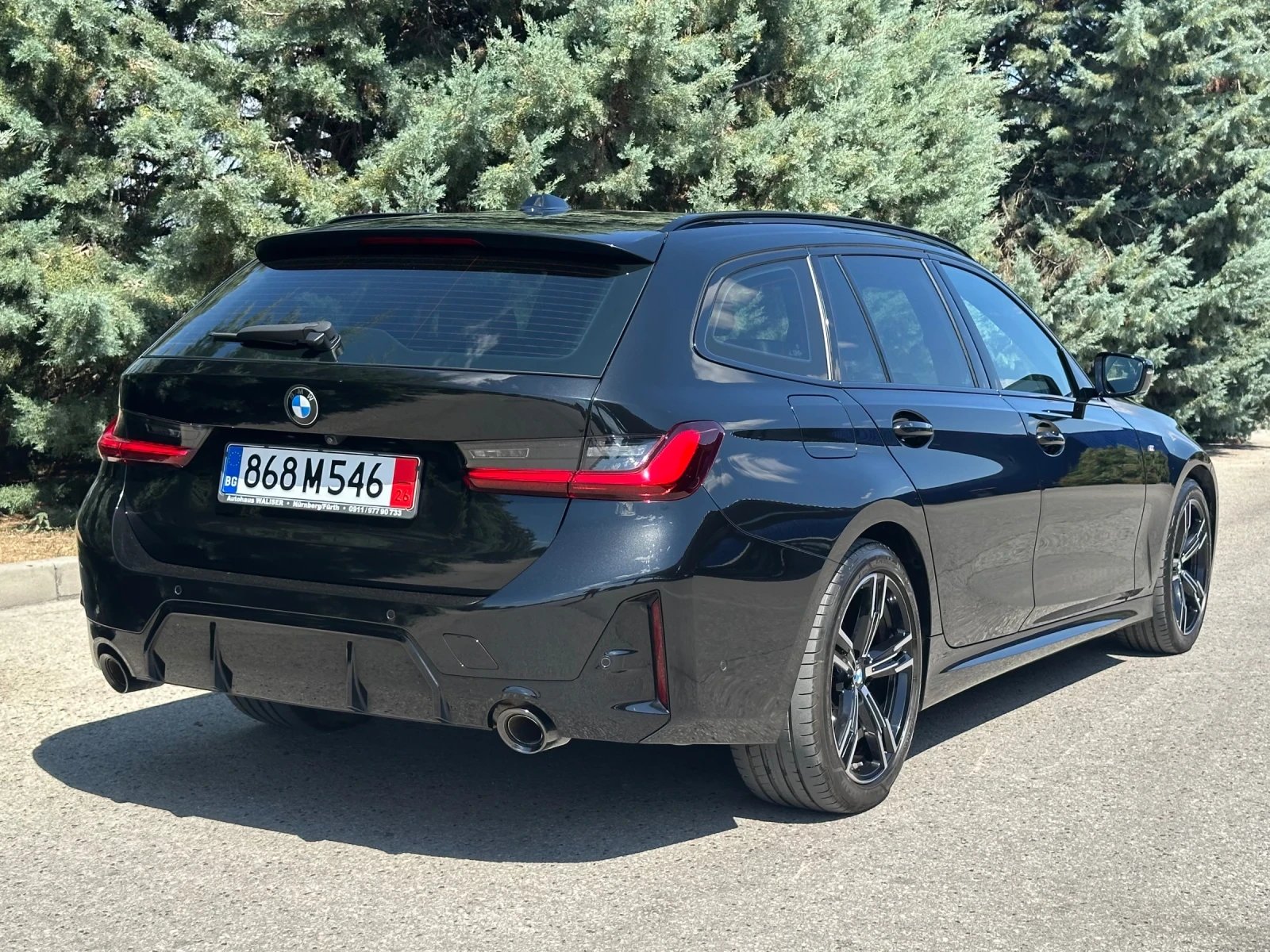 BMW 320 D xDrive 2023г/3xMSport/Distrinic/SHADOW Line, снимка 5 - Автомобили и джипове - 55674263