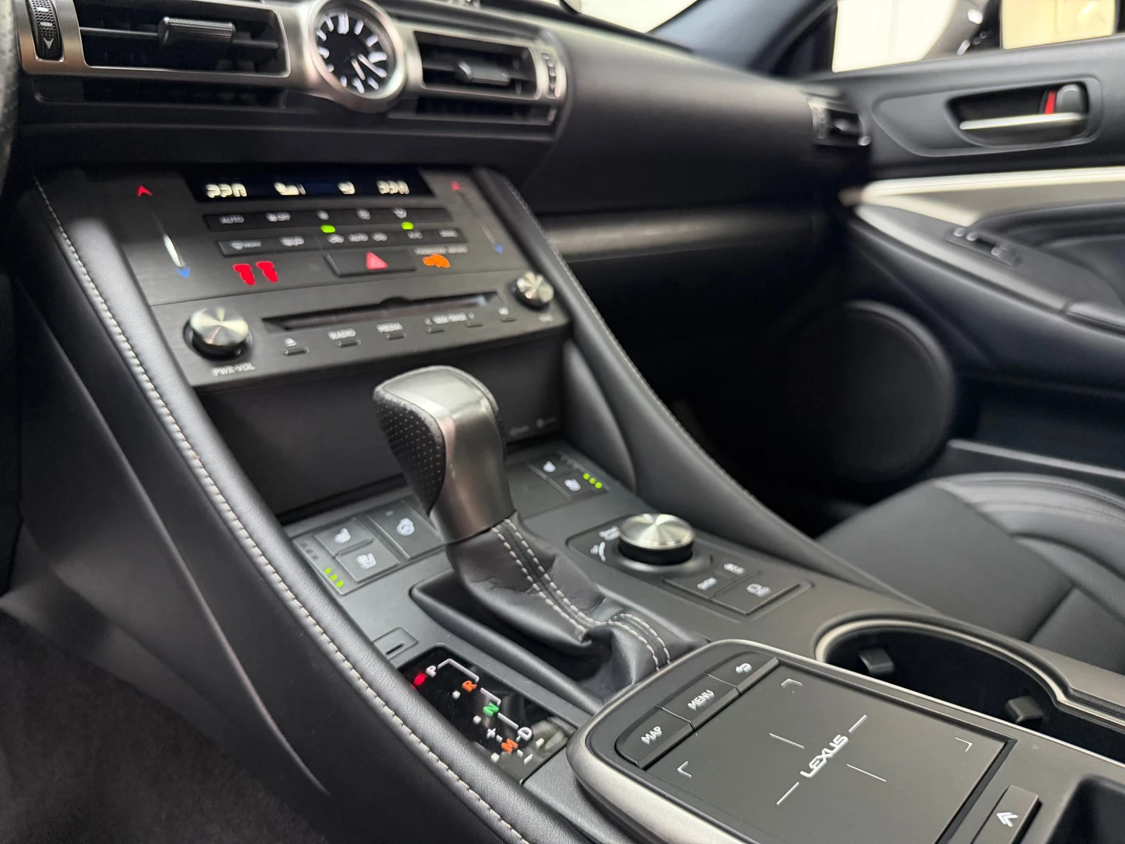 Lexus RC 350 * 300 AWD* 2021 3.5L V6 DOHC 24-Valve, снимка 15 - Автомобили и джипове - 55729565