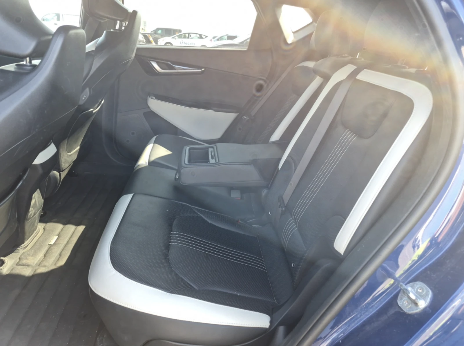 Kia EV6 2022 Kia EV6 LONG RANGE W/GT-LINE PKG 1, снимка 8 - Автомобили и джипове - 55901214