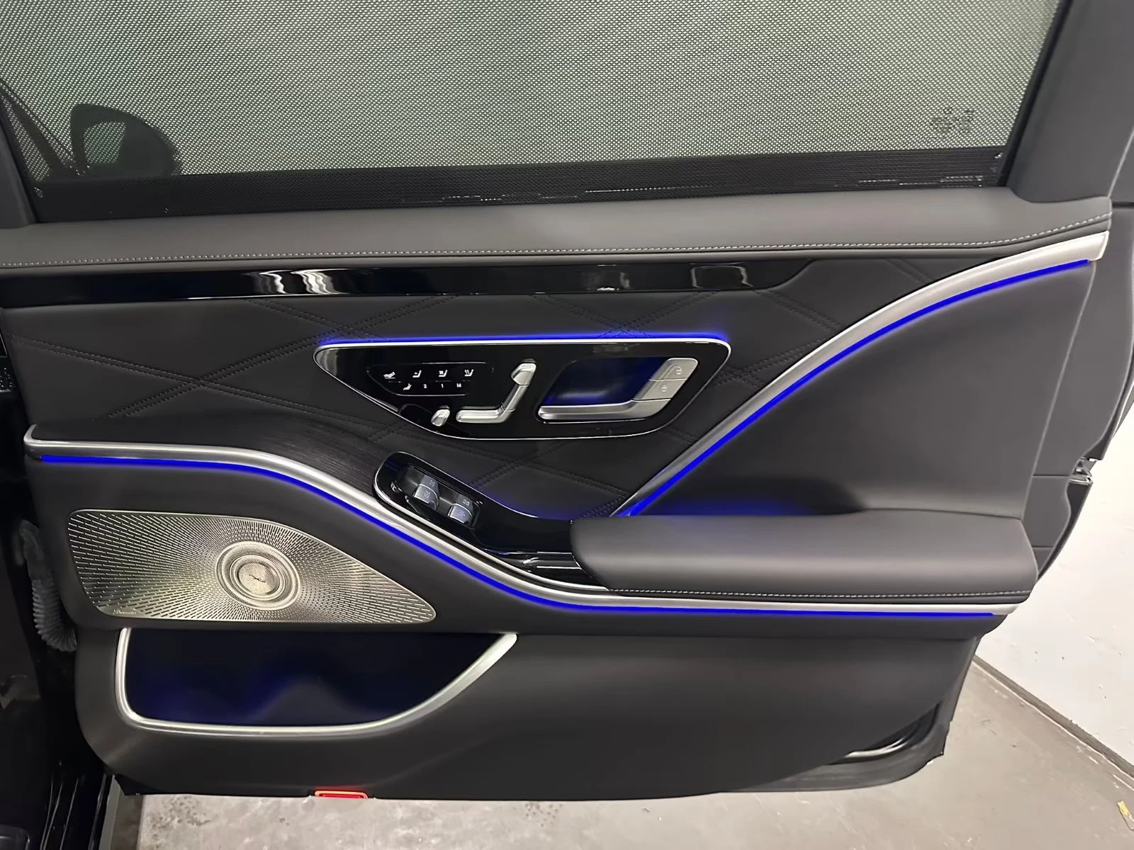 Mercedes-Benz S 680 MAYBACH / EXCLUSIVE / EXECUTIVE / BURM / PANO/ HUD, снимка 14 - Автомобили и джипове - 55914413
