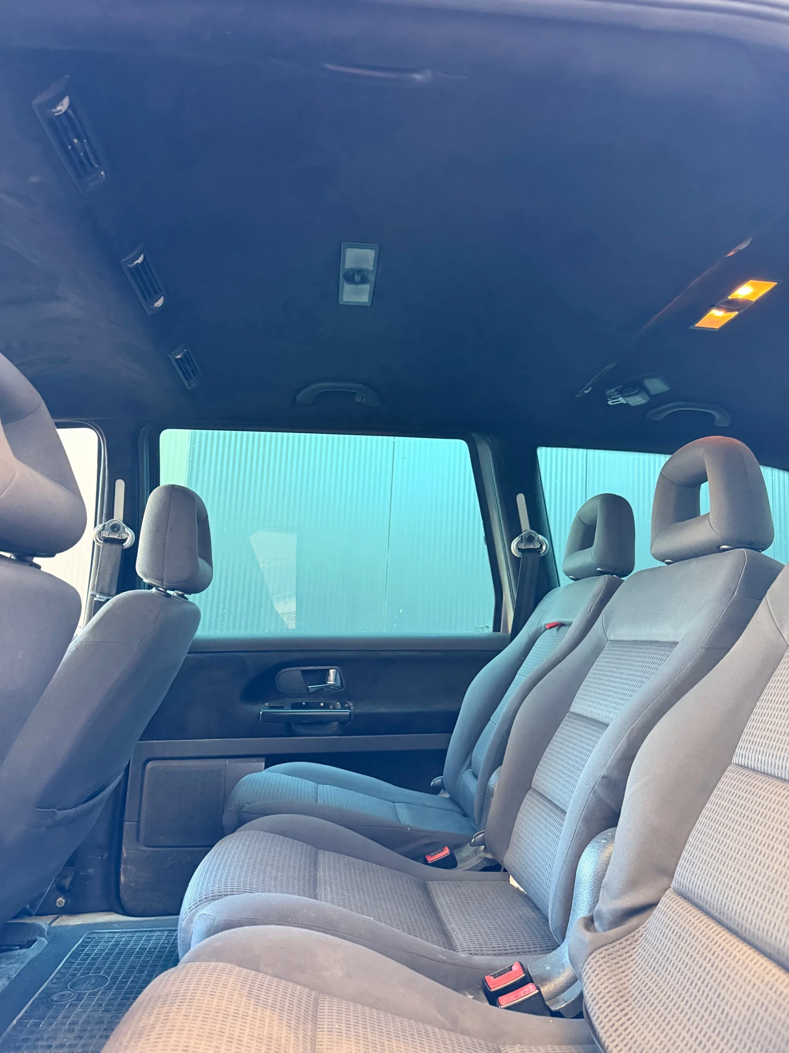 VW Sharan 1.9 TDI 131 6 скорости, снимка 7 - Автомобили и джипове - 56009814