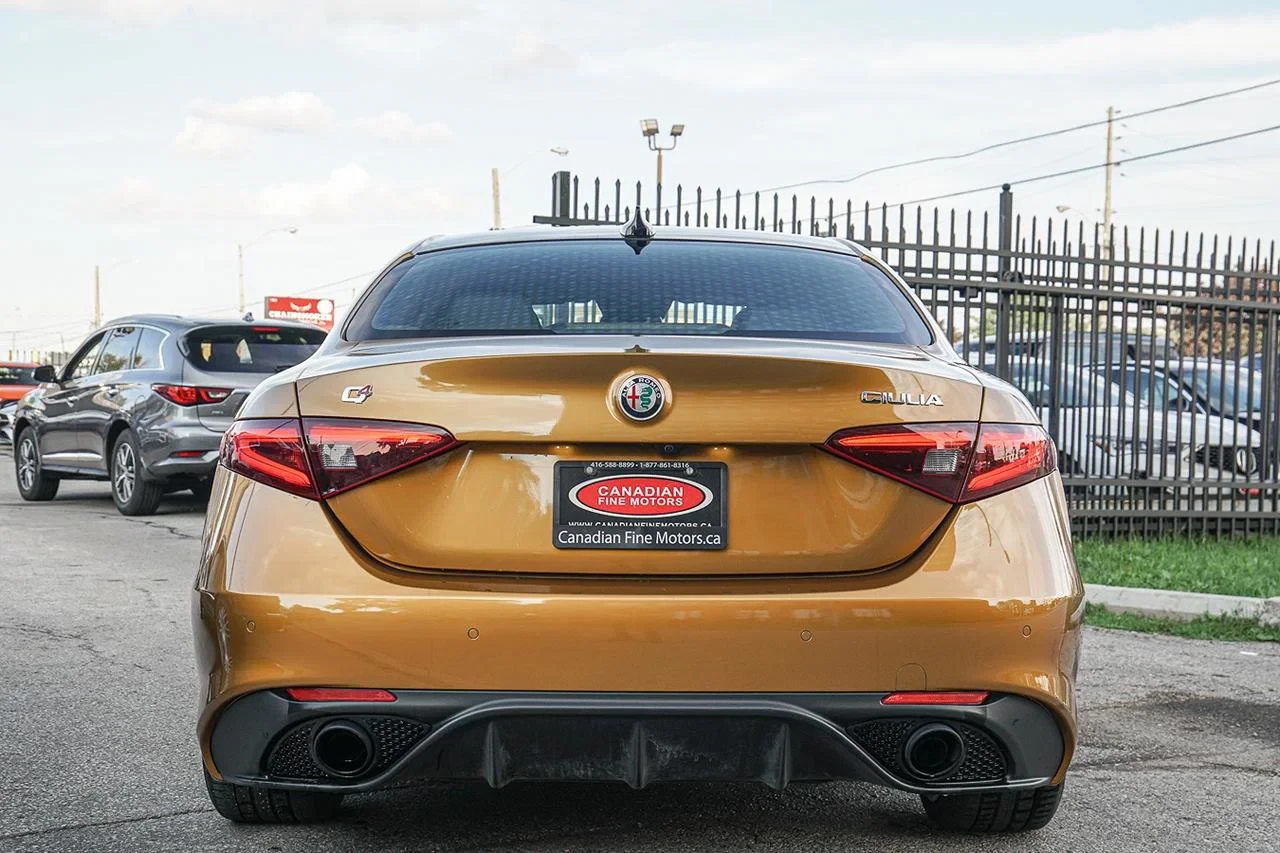 Alfa Romeo Giulia Veloce AWD* Фиксирана цена* , снимка 4 - Автомобили и джипове - 56103623