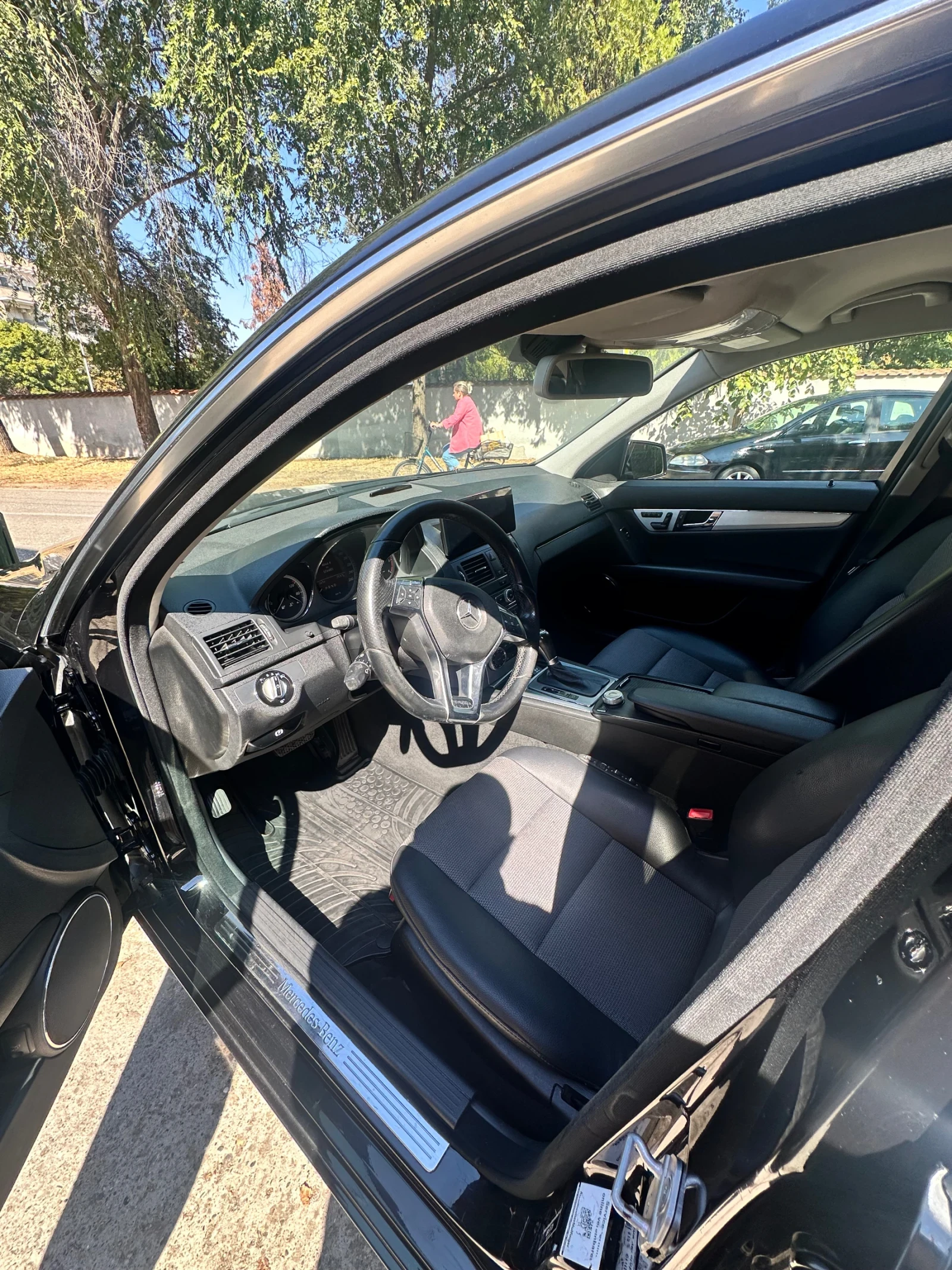Mercedes-Benz C 350, снимка 9 - Автомобили и джипове - 56130405