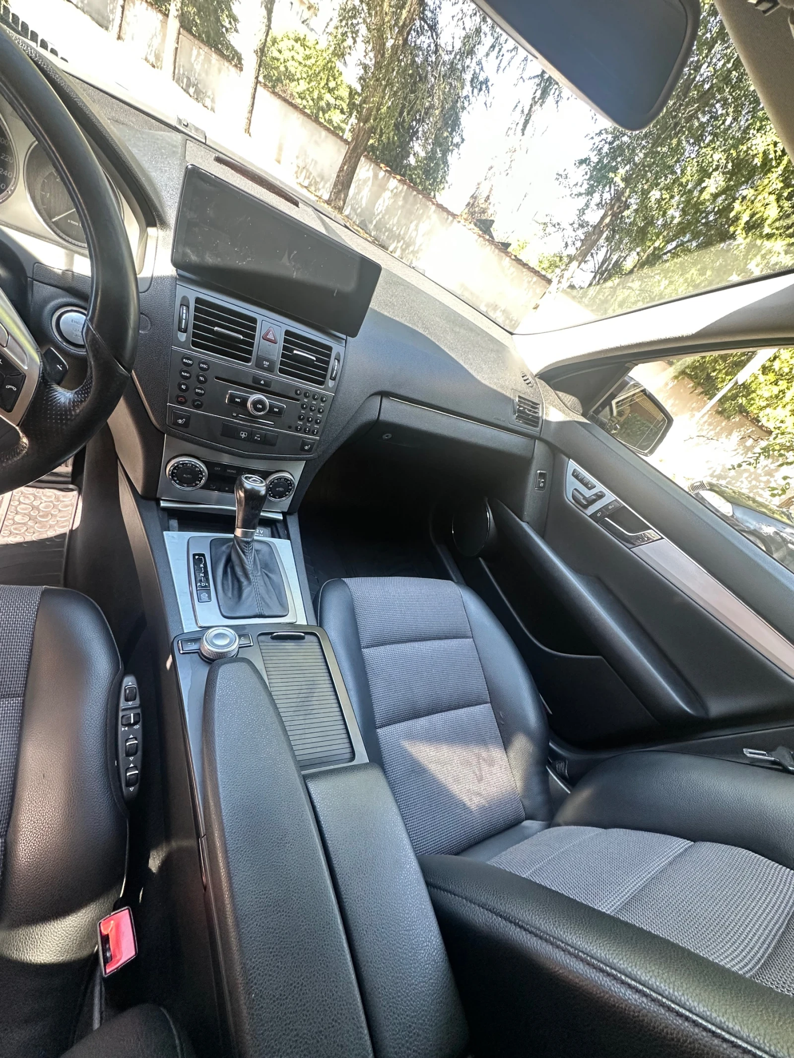 Mercedes-Benz C 350, снимка 10 - Автомобили и джипове - 56130405