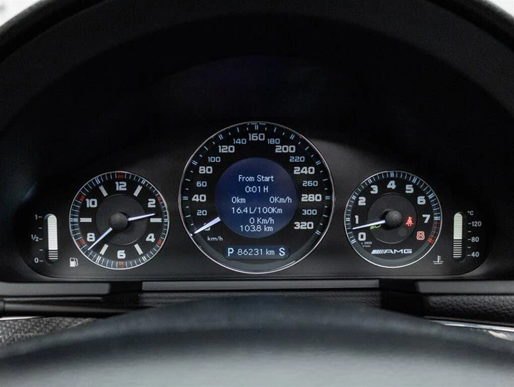 Mercedes-Benz E 63 AMG АвтоКредит * (ЦЕНА ДО БГ), снимка 12 - Автомобили и джипове - 56342467