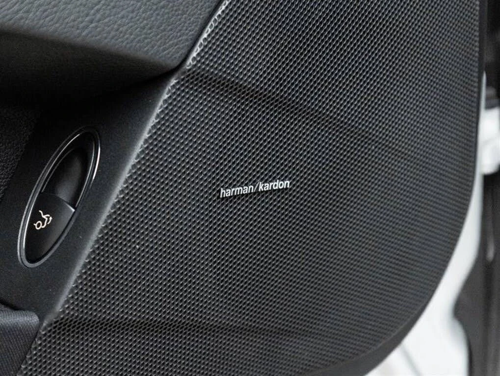 Mercedes-Benz E 63 AMG АвтоКредит * (ЦЕНА ДО БГ), снимка 9 - Автомобили и джипове - 56342467