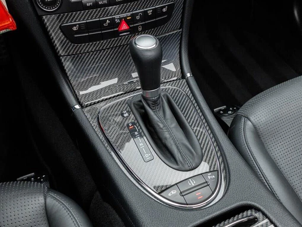 Mercedes-Benz E 63 AMG АвтоКредит * (ЦЕНА ДО БГ), снимка 14 - Автомобили и джипове - 56342467