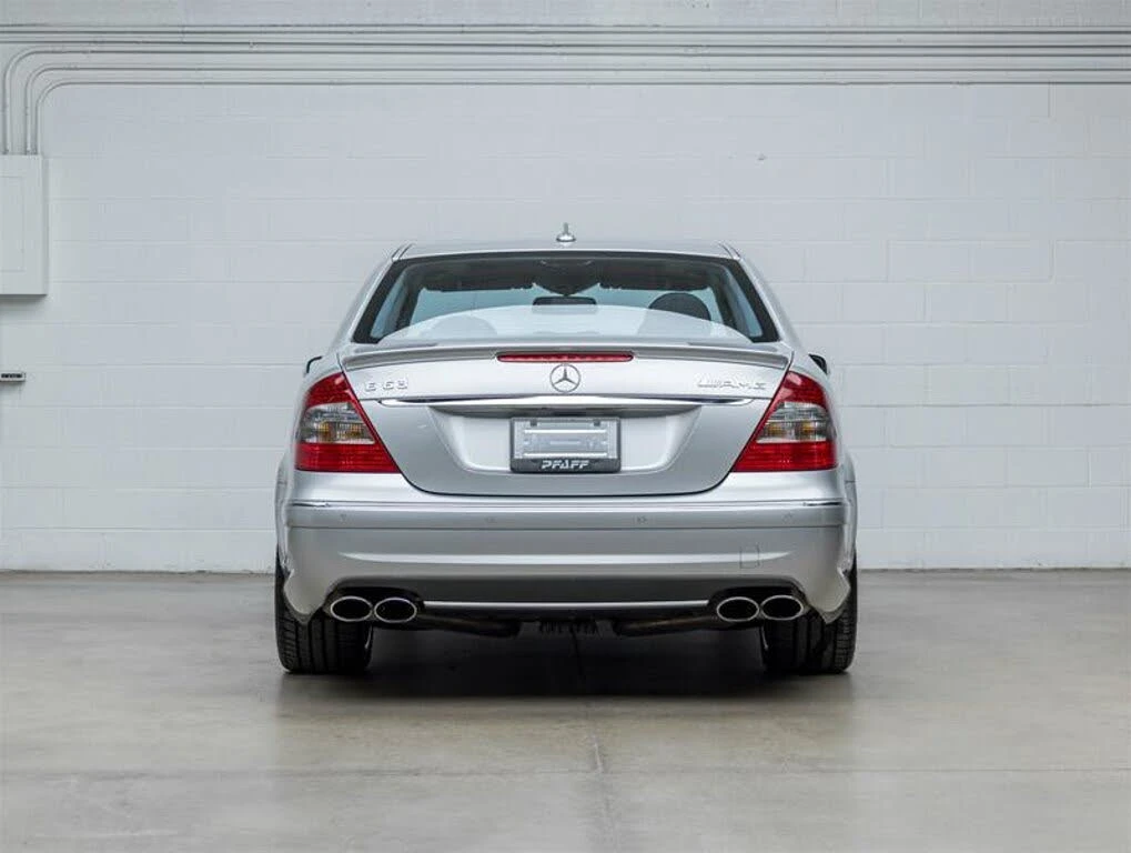 Mercedes-Benz E 63 AMG АвтоКредит * (ЦЕНА ДО БГ), снимка 5 - Автомобили и джипове - 56342467